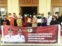 Foto: Gubernur Sulbar Terima Bantuan Kemanusiaan dari Pemkot Palu